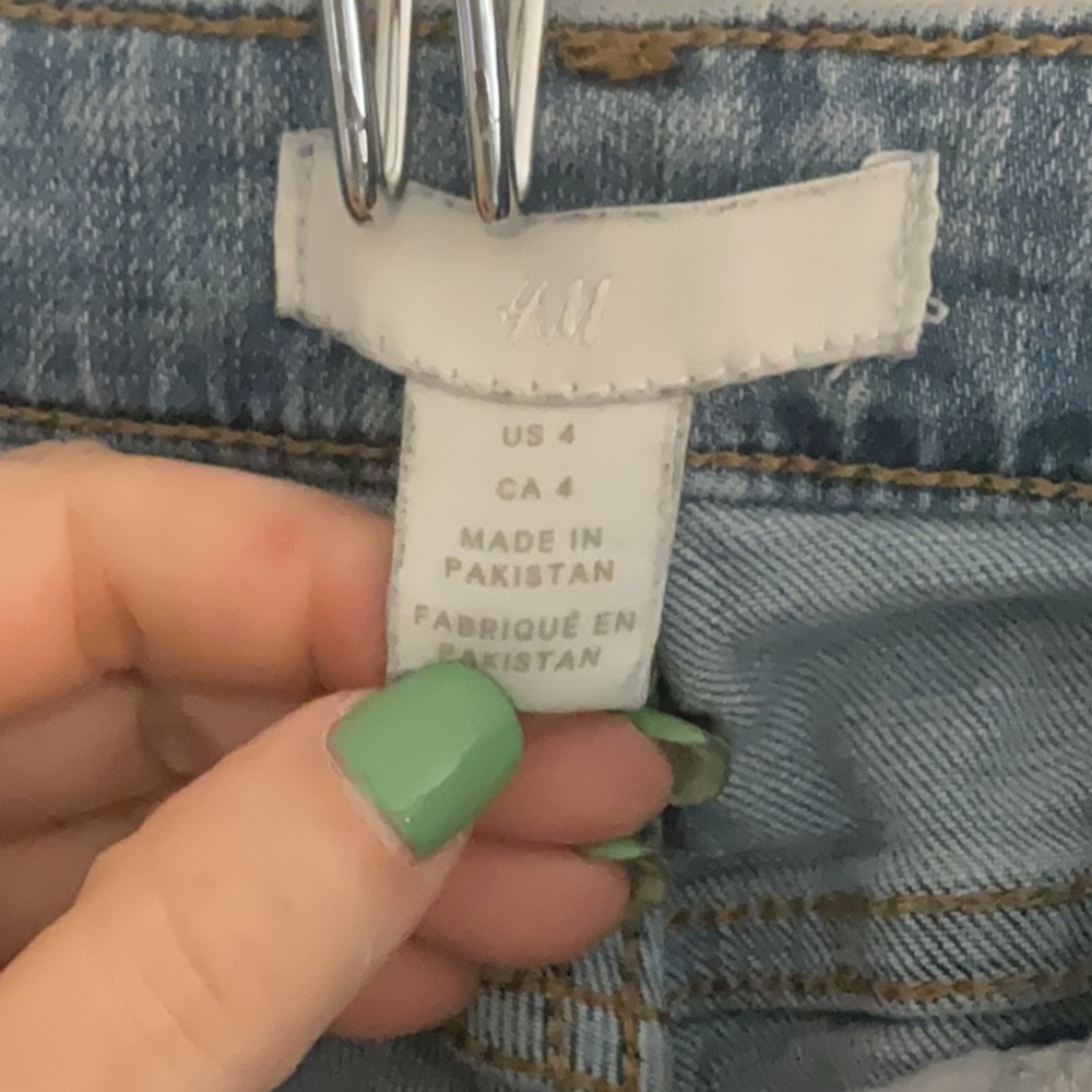 Sale1 H&M Skinny Mid Rise Jeans, Size 4, Light Blue Denim - Picture 7 of 9